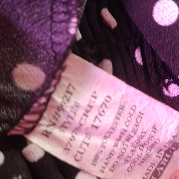 Black/White Polkadot Top - Picture 9 of 10